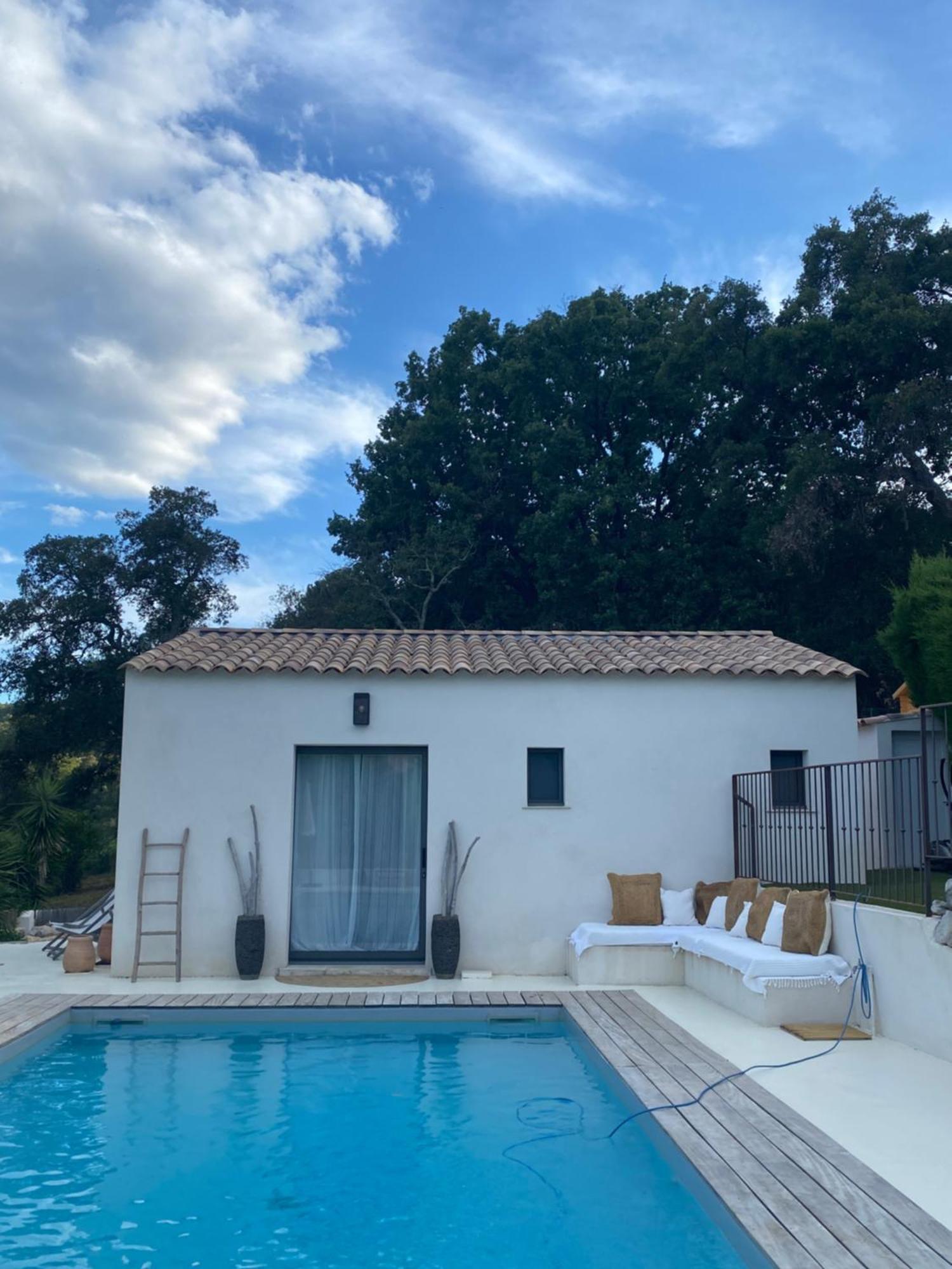 Le Cabanon De Val Bed and Breakfast Gassin Εξωτερικό φωτογραφία